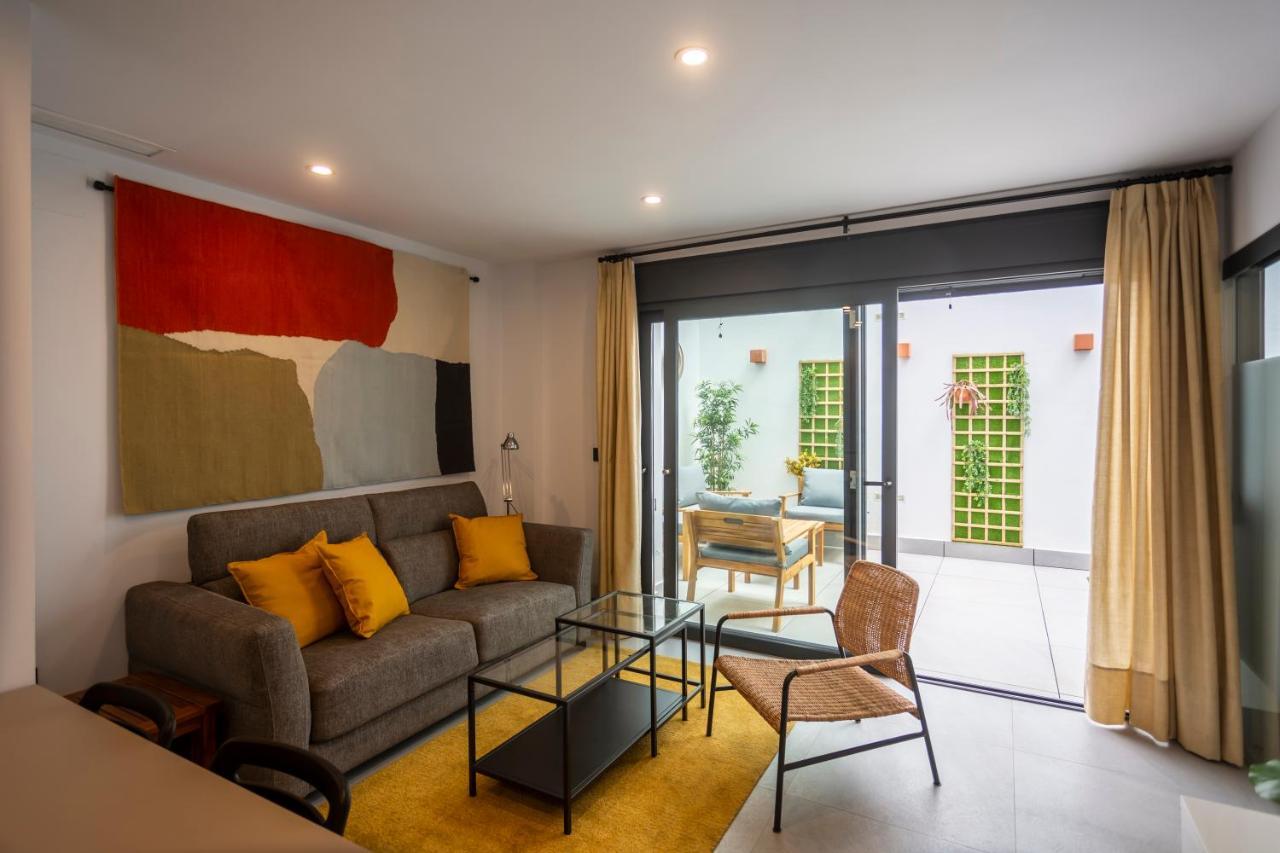 Apartamentos Bajeles Sevilla Urban Seville Exterior photo