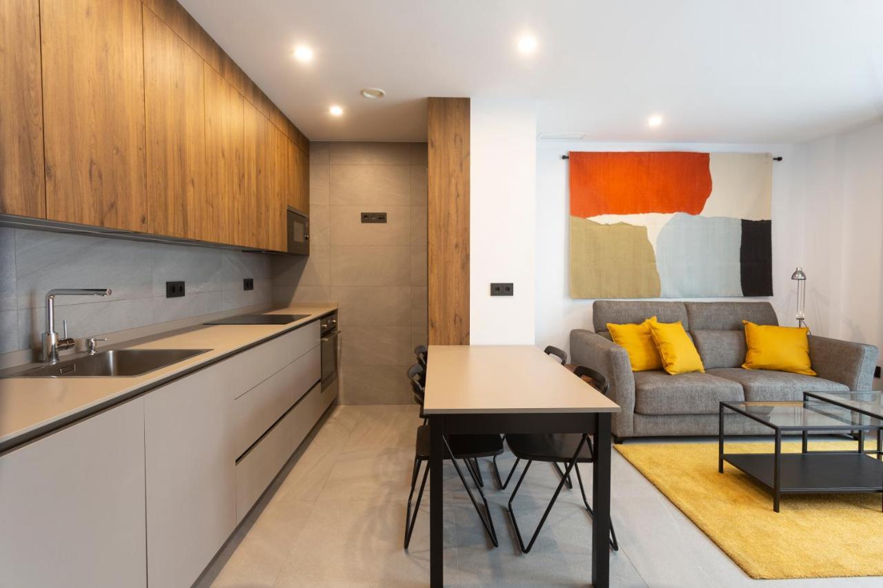 Apartamentos Bajeles Sevilla Urban Seville Exterior photo