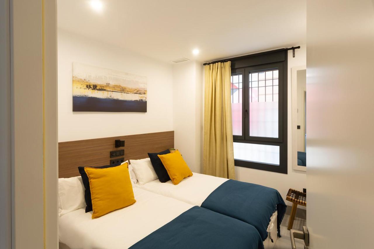 Apartamentos Bajeles Sevilla Urban Seville Exterior photo