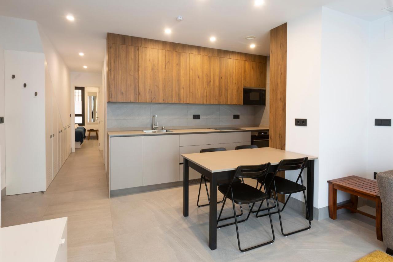 Apartamentos Bajeles Sevilla Urban Seville Exterior photo