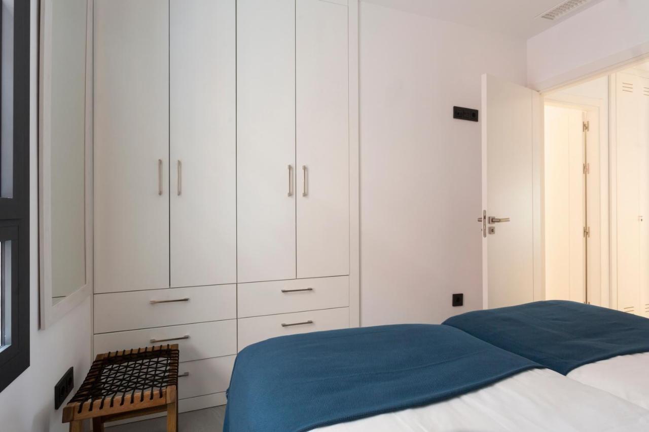 Apartamentos Bajeles Sevilla Urban Seville Exterior photo