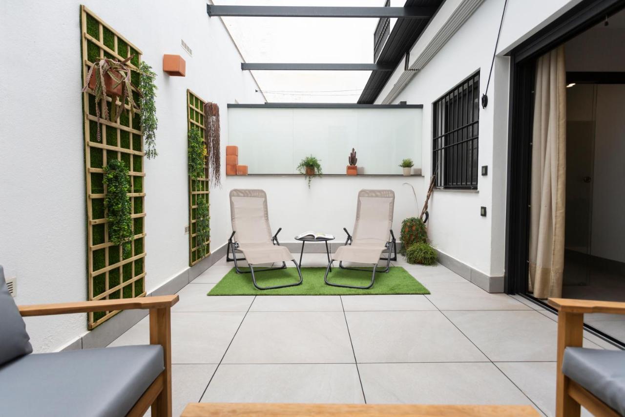 Apartamentos Bajeles Sevilla Urban Seville Exterior photo
