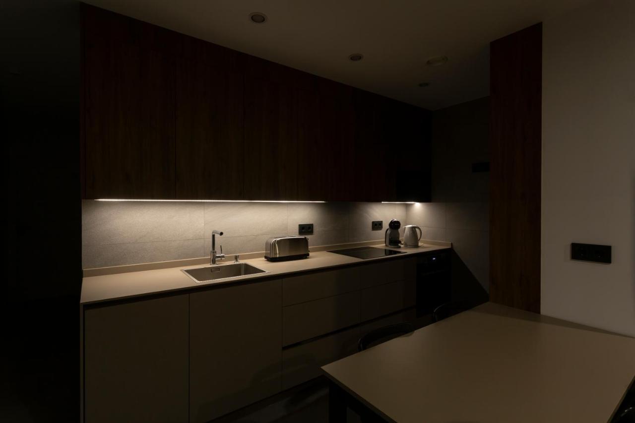 Apartamentos Bajeles Sevilla Urban Seville Exterior photo
