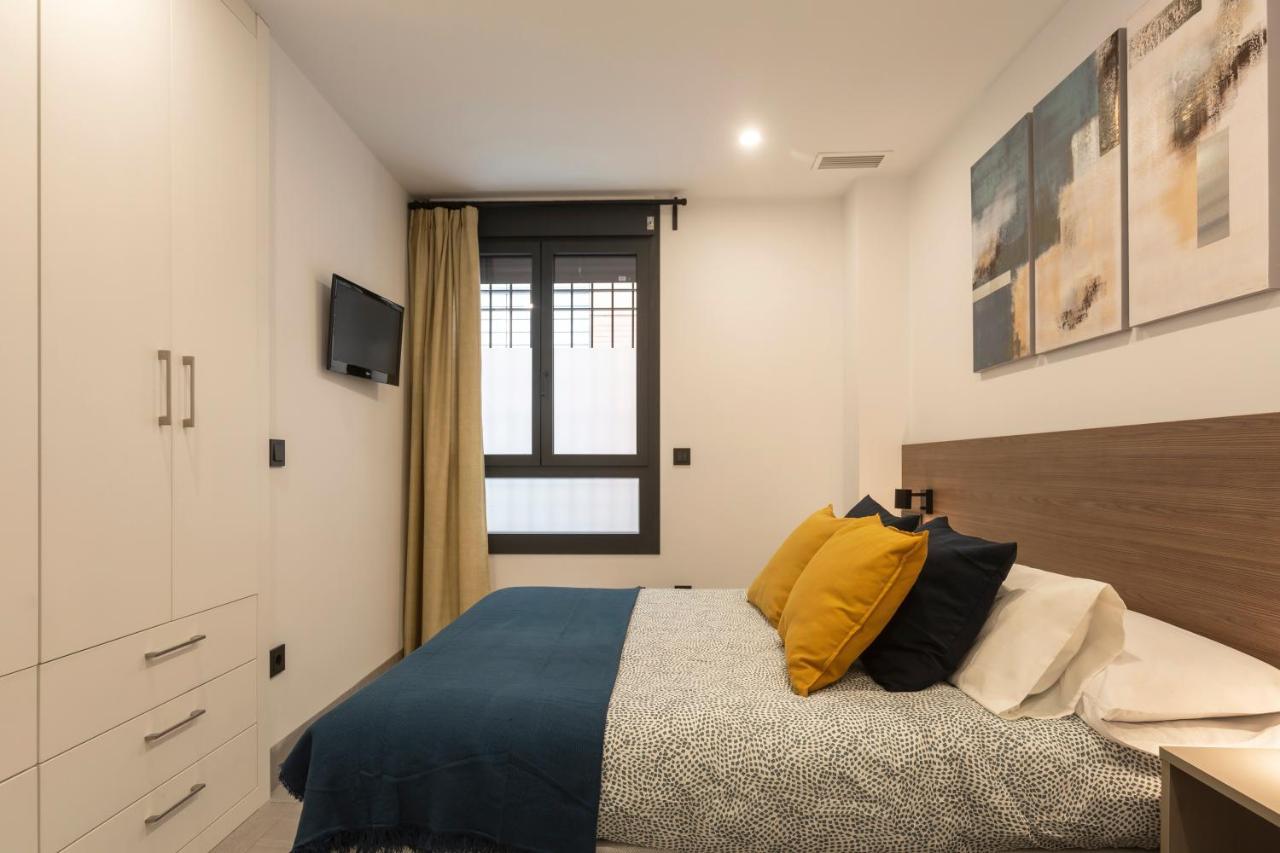 Apartamentos Bajeles Sevilla Urban Seville Exterior photo