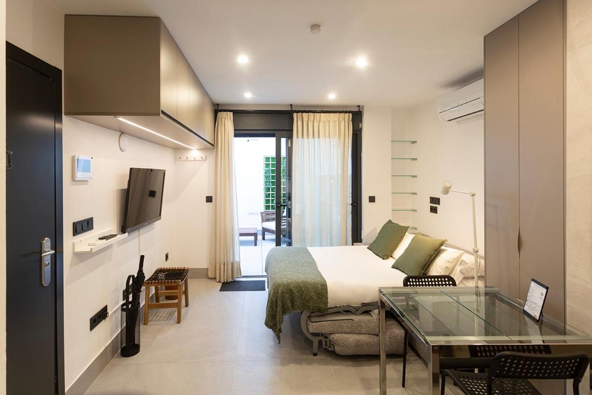Apartamentos Bajeles Sevilla Urban Seville Exterior photo