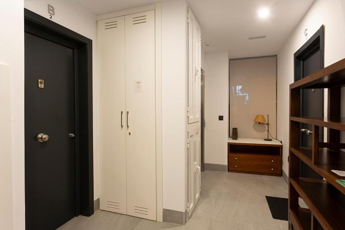 Apartamentos Bajeles Sevilla Urban Seville Exterior photo