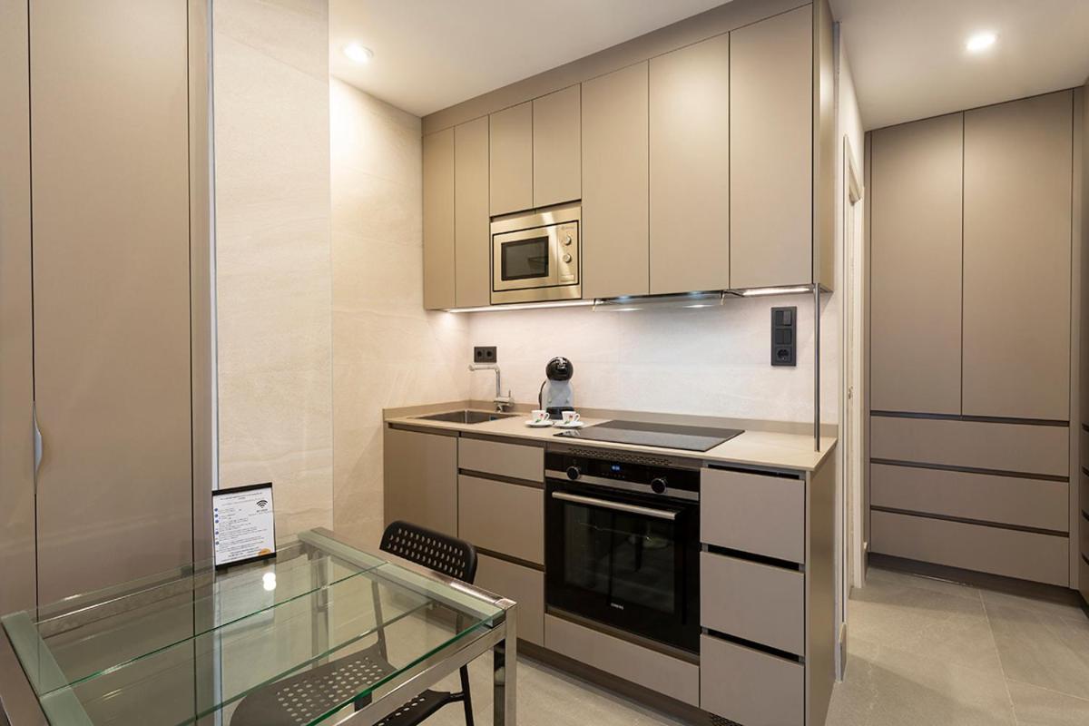 Apartamentos Bajeles Sevilla Urban Seville Exterior photo